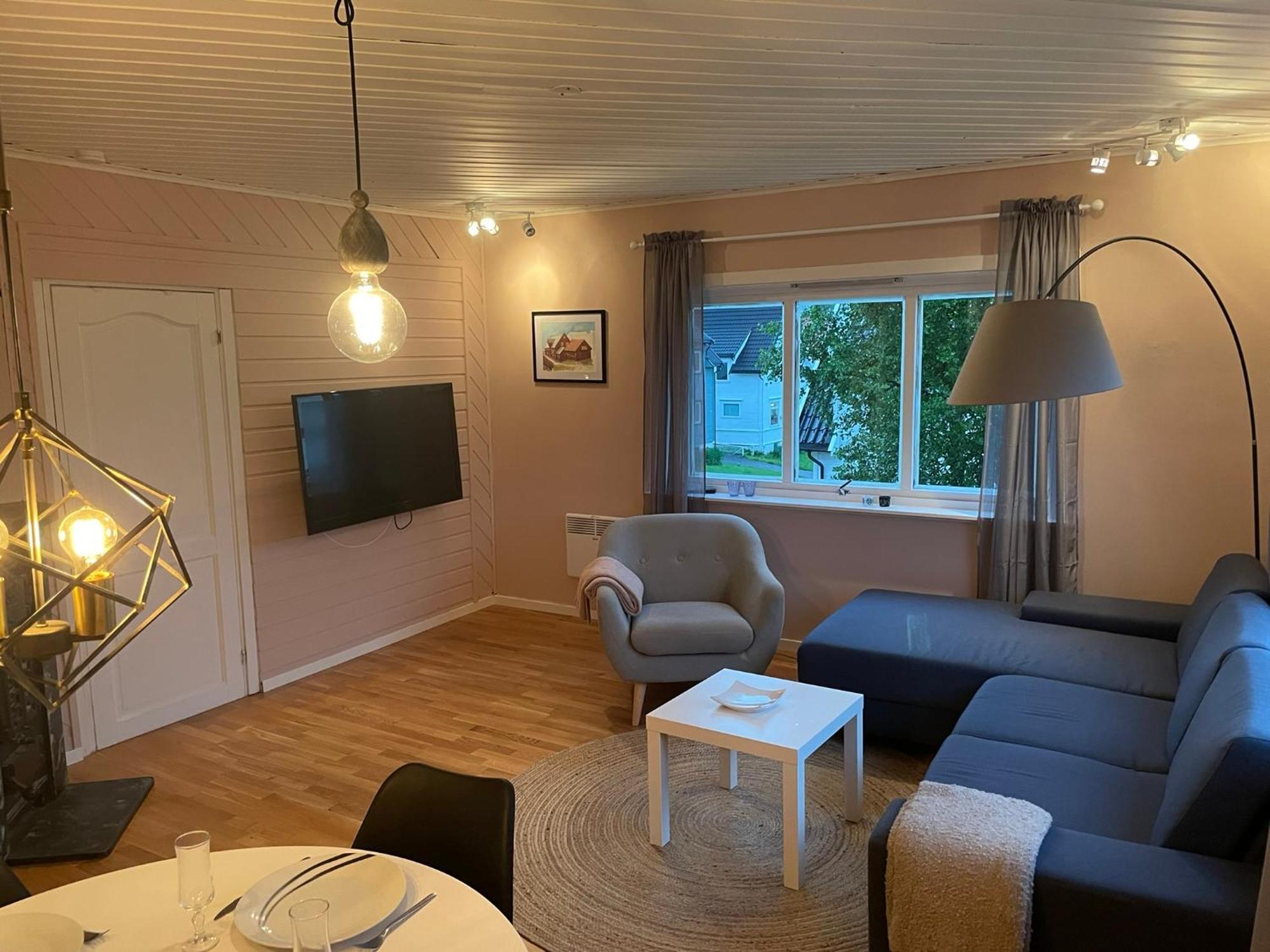Centrally Located Apartment In Classic Townhouse 特罗姆瑟 外观 照片