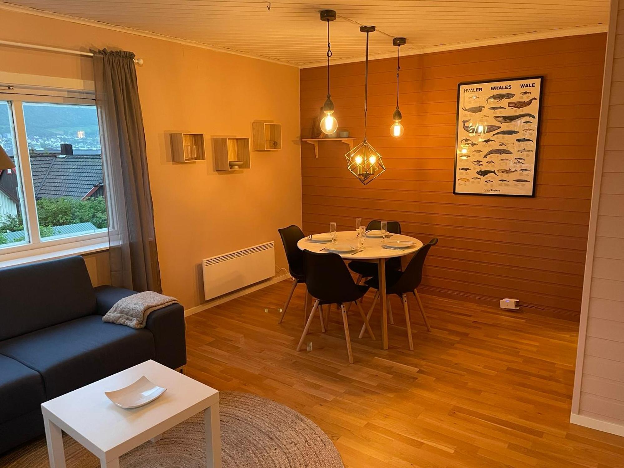 Centrally Located Apartment In Classic Townhouse 特罗姆瑟 外观 照片